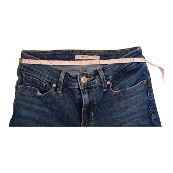 Levi's - Picture 3 of 6